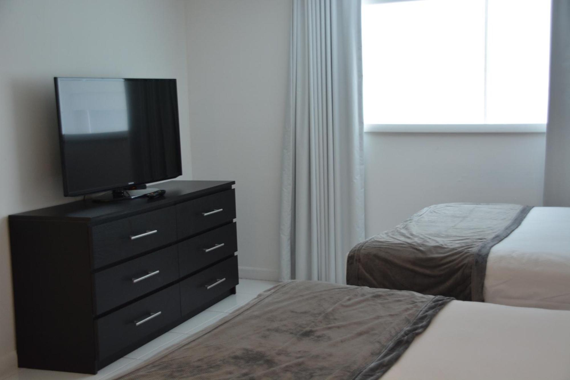 New Point Miami Beach Apartments Екстериор снимка