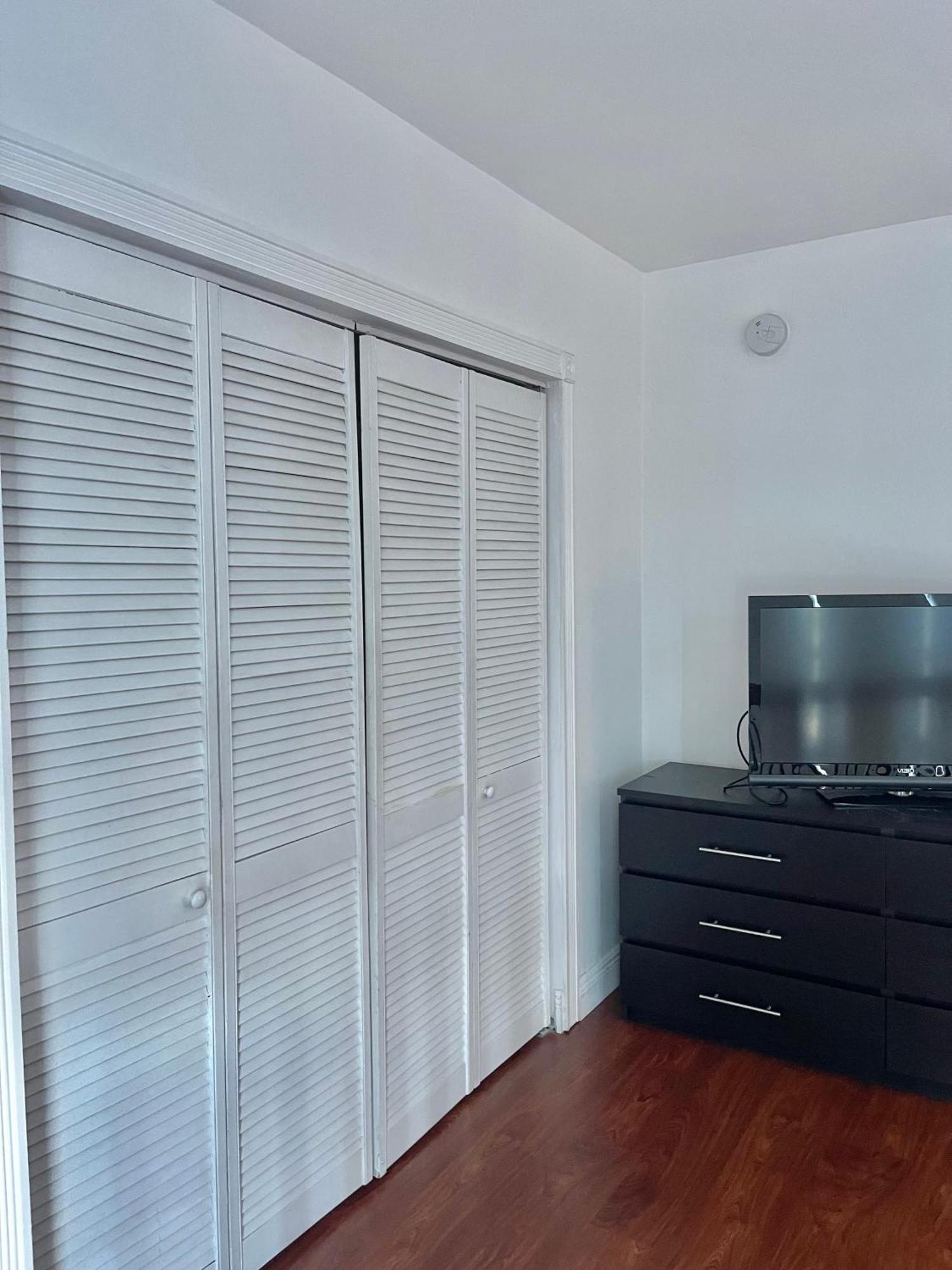 New Point Miami Beach Apartments Екстериор снимка