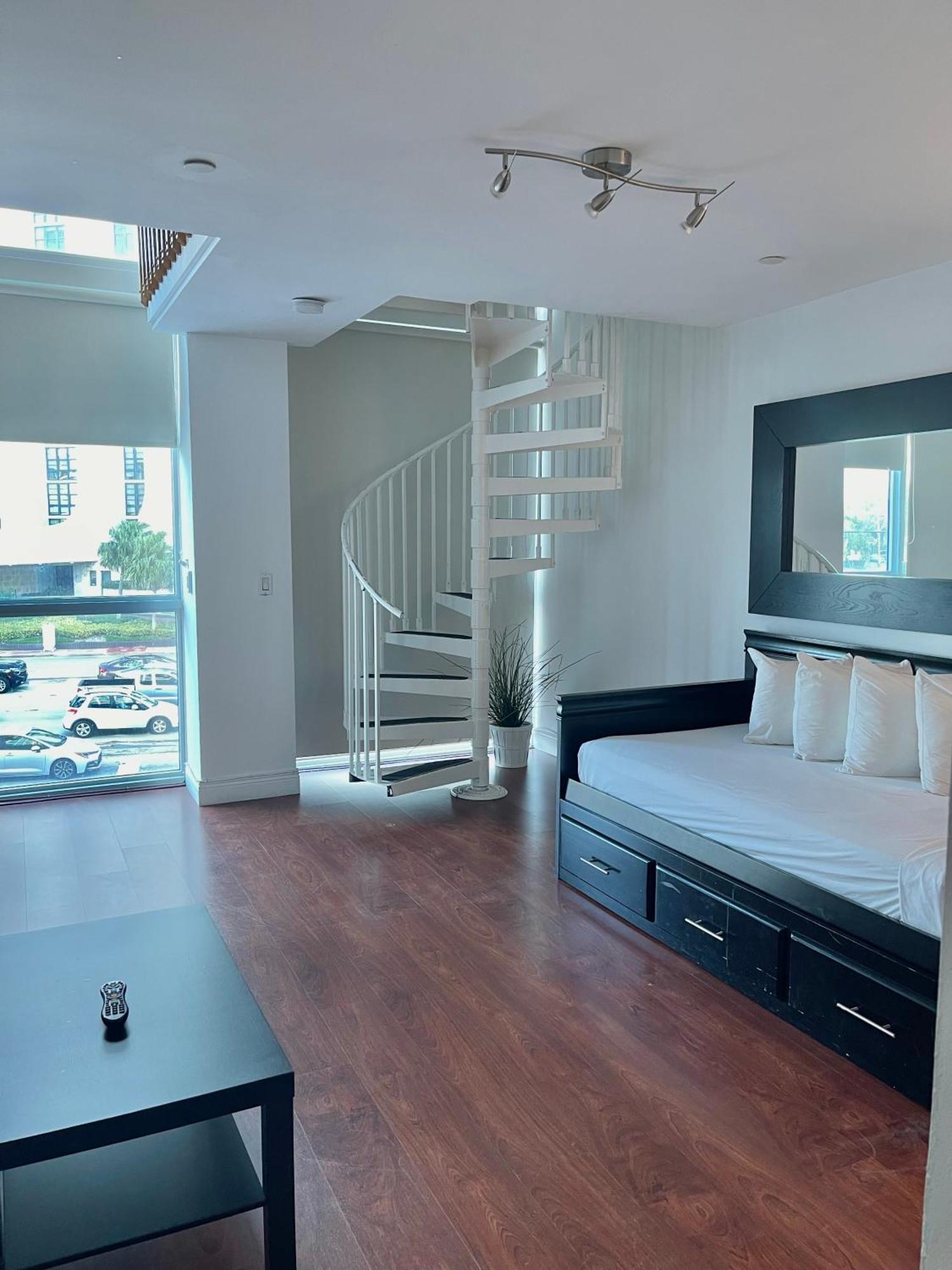 New Point Miami Beach Apartments Екстериор снимка